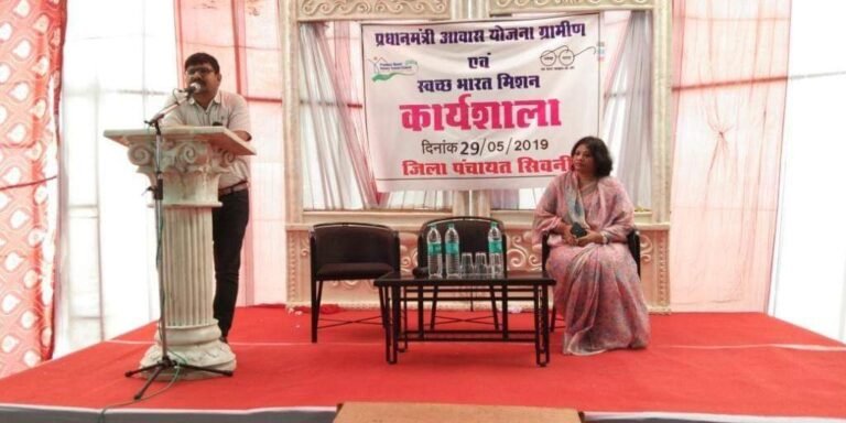 प्रधान मंत्री आवास योजना के आवासों को 15 अक्टूबर तक पूर्ण करने के आदेश