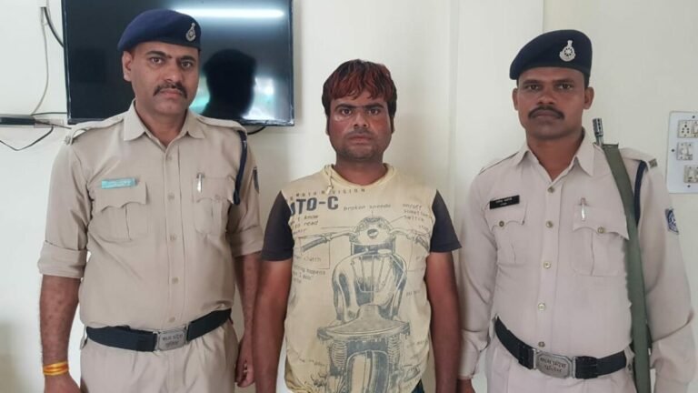 गाडी से पैसो से भरा बैग चोरी करने वाला आरोपी गिरफ्तार