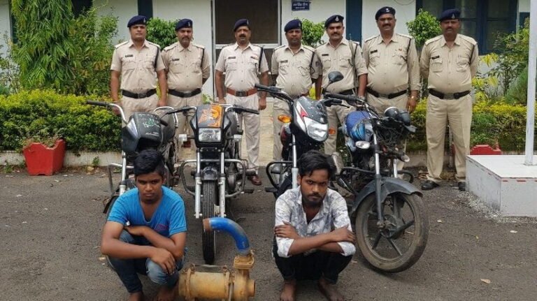 सिवनी : नाबालिग सहित मोटरसाइकिल चोर गिरोह सिवनी पुलिस की गिरफ्त में
