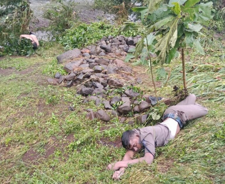 नाले में बहने से 3 की मौत