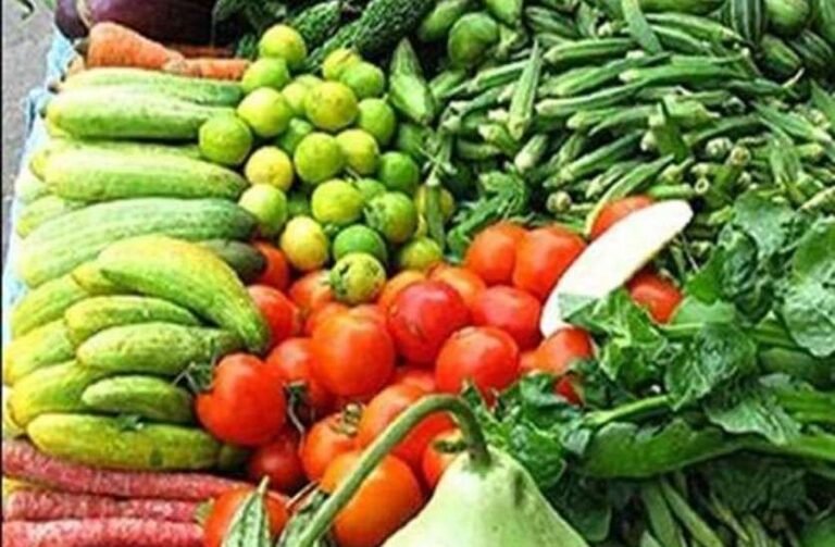 कम आवक से बढ़ गए हरी सब्जियों के दाम