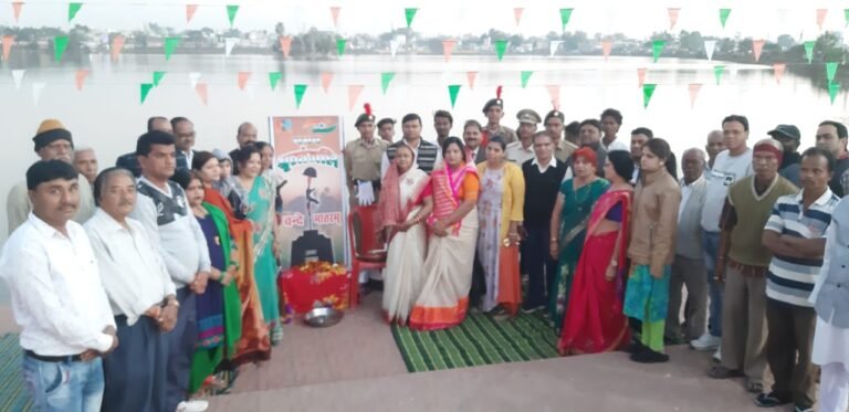 सिवनी : हनुमान घाट मे हुआ शहीदों क़ो श्रद्धांजली कार्यक्रम