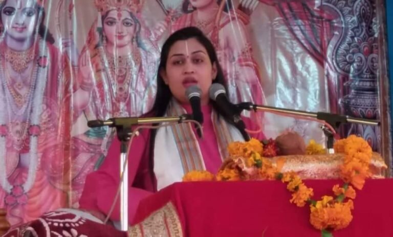केवलारी : राम कथा का सुंदर वाचन कर रही पूज्य प्राची देवी