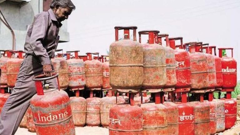खुशखबरी : Modi सरकार ने गैस सिलेंडर पर सब्सिडी दोगुनी कर दी…
