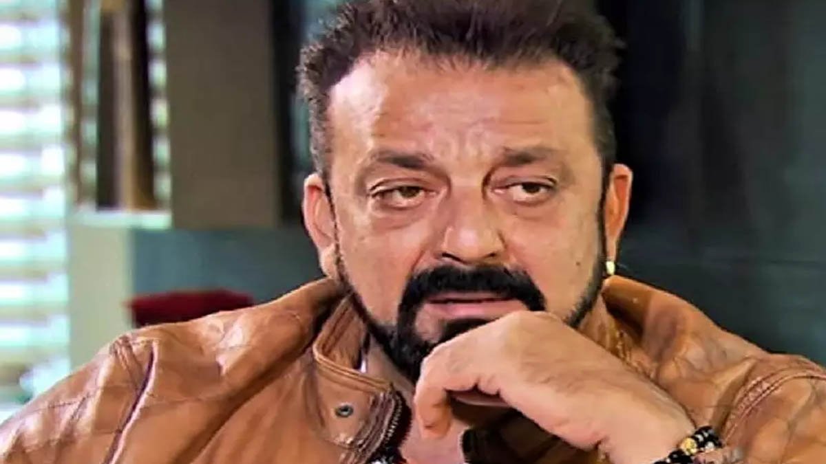 sanjay dutt admitted to hospital