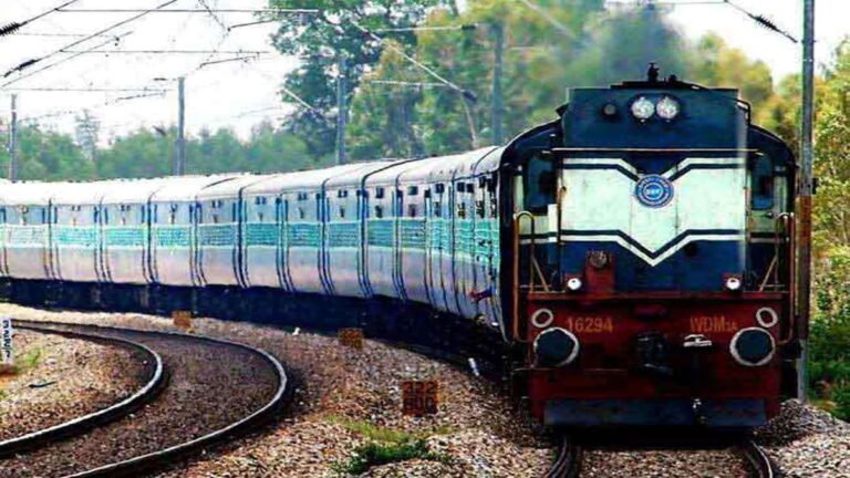 Indian Railway ने  Tatkal Booking में किया बड़ा बदलाव: बुकिंग के टाइम पर होगा आधार ऑथेंटिकेशन