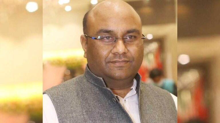 सनातनियो की कायरता ने महादेव के हाथ में शराब का गिलास पकड़वा दिया-दिव्य अग्रवाल