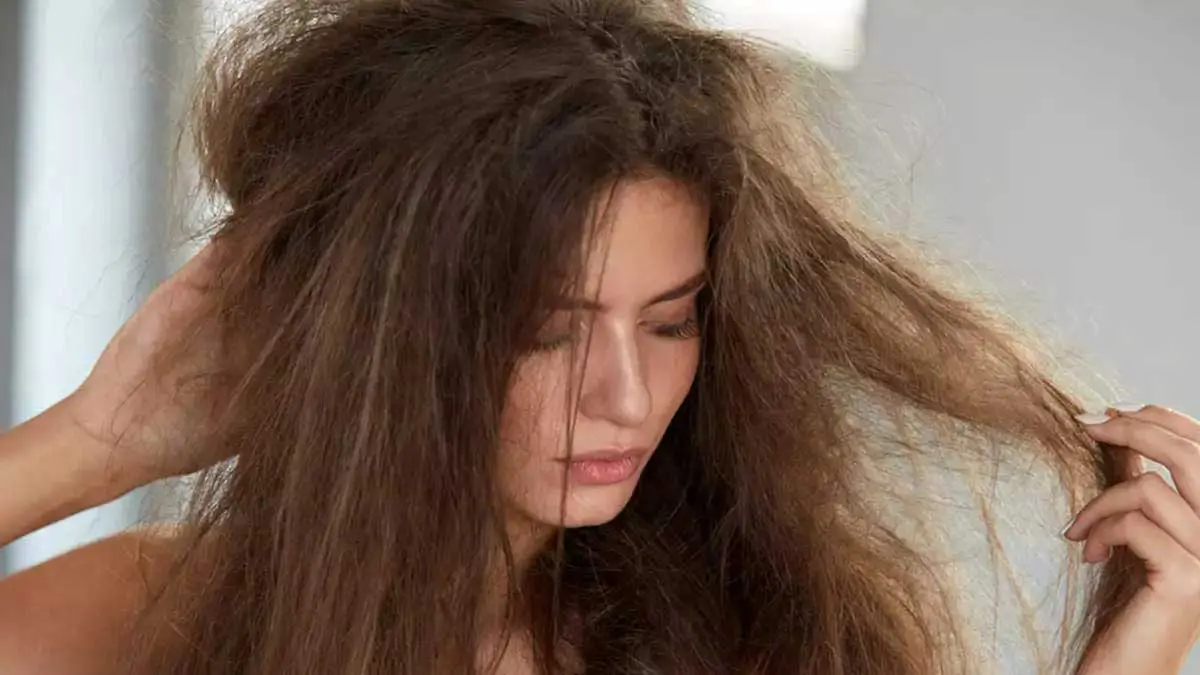 Hair Care Tips: How to Take Care of Your Stop Hair in Winter