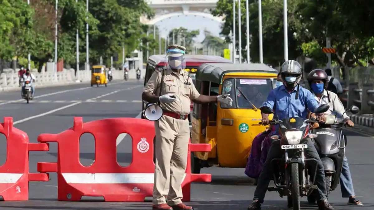 weekend curfew in Delhi
