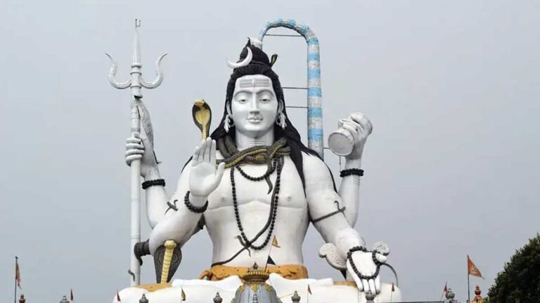 Maha Shivratri 2023 WhatsApp Status Download: भक्तिपूर्ण व्हाट्सएप, फेसबुक और टेक्स्ट संदेश