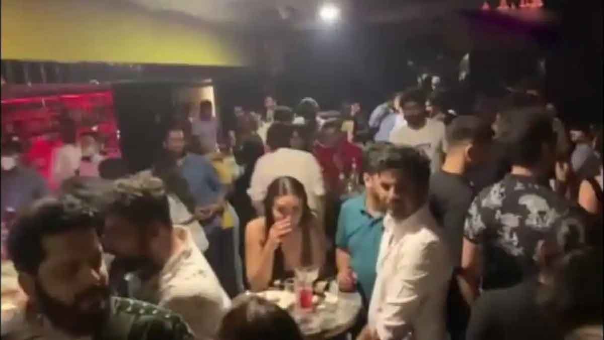 Hyderabad-Pub-Raid-News