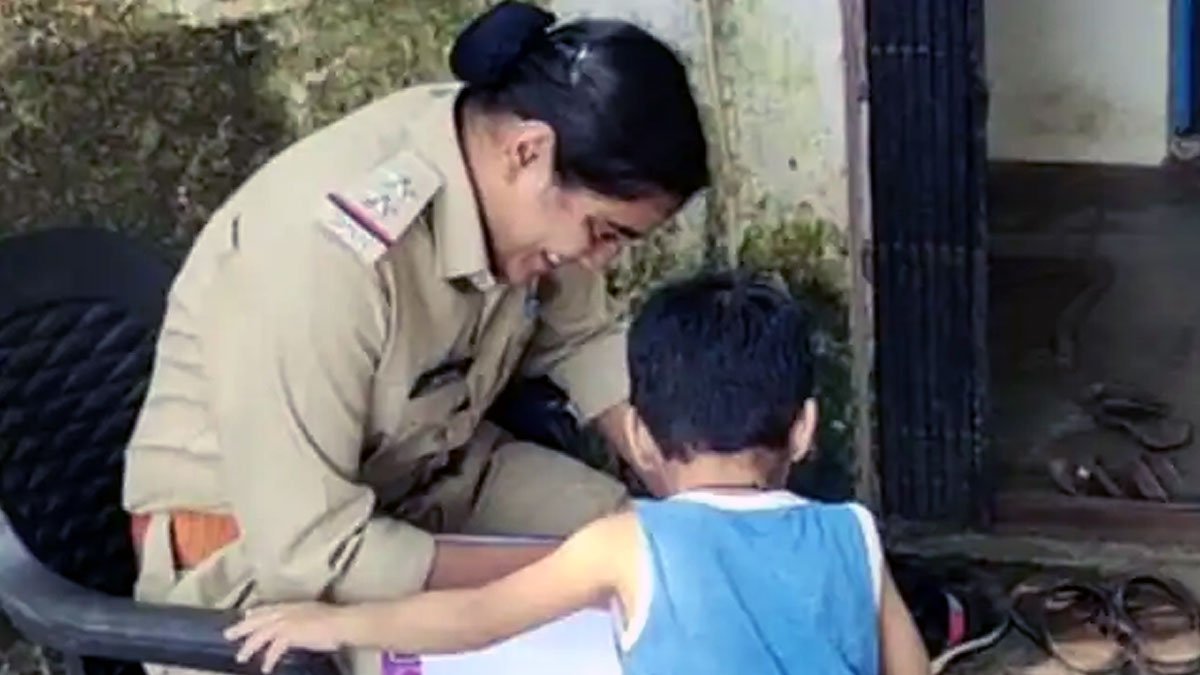 Burhanpur Viral Video kids police