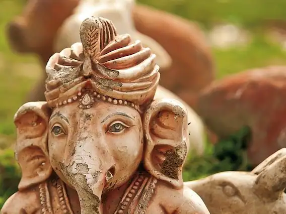Diwali 2022: दिवाली से पहले खंडित मूर्तियों का करें विसर्जन