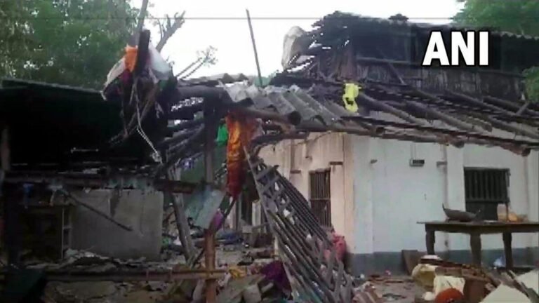 Medinipur Bomb Blast: मिदनापुर में TMC के बूथ अध्यक्ष के घर पर बमबारी; तीन मजदूरों की मौत
