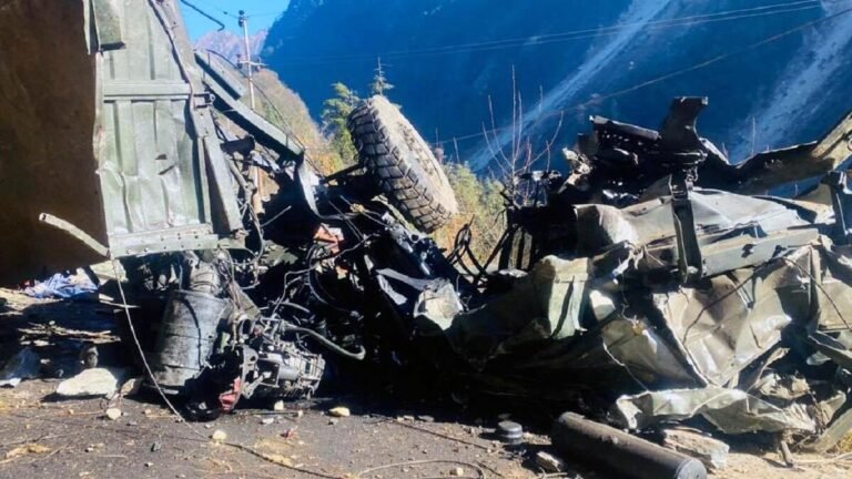 भारतीय सेना के जवानों से भरी बस के साथ बड़ा हादसा, सिक्किम में बस घाटी में गिरी; 16 जवान शहीद