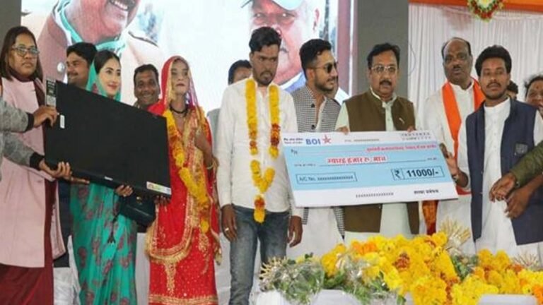 एमपी में मुख्यमंत्री कन्या विवाह योजना में 625 जोड़ों के हुए सामूहिक विवाह, शाह ने दिया नव-दम्पत्ति को आशीर्वाद