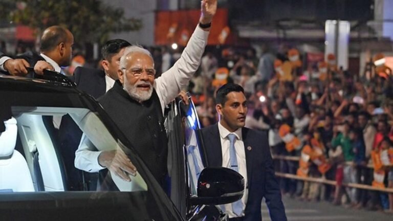 दिल्ली में पीएम नरेन्द्र मोदी का भव्य रोड शो, ढाई घंटे बंद रहेगी दिल्ली की ये सड़कें