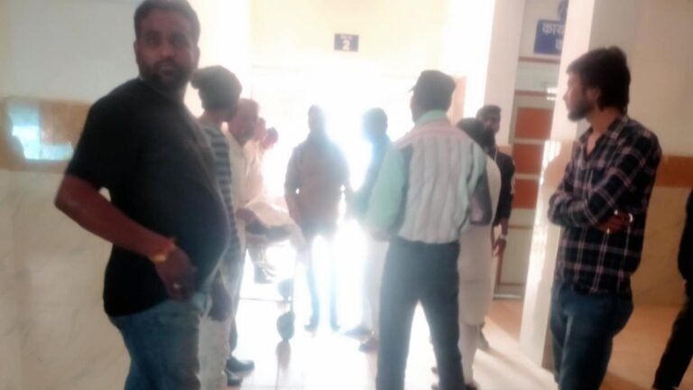 सिवनी ब्रेकिंग: खेत में पानी सिंचाई पर हुआ विवाद, धारदार हथियार से अधेड़ का काटा गला; मौत