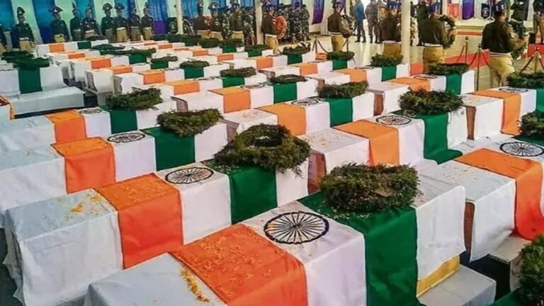 14 FEB Pulwama Attack: जब 2019 में पुलवामा में हुए आतंकी हमले सीआरपीएफ के 40 जवान हुए थे शहीद, पूरा देश रो रहा था