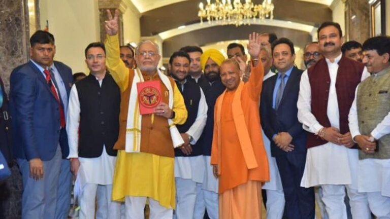 UP Budget 2023: वित्तमंत्री सुरेश खन्ना ने पेश किया उप्र का बजट, युवाओं किसानों व महिलाओं का रखा ध्यान