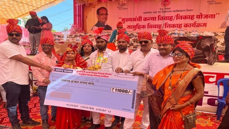 सिवनी में 157 वर-वधु का हुआ विवाह, मुख्यमंत्री कन्या विवाह/निकाह योजना अंतर्गत सामूहिक विवाह कार्यक्रम संपन्न