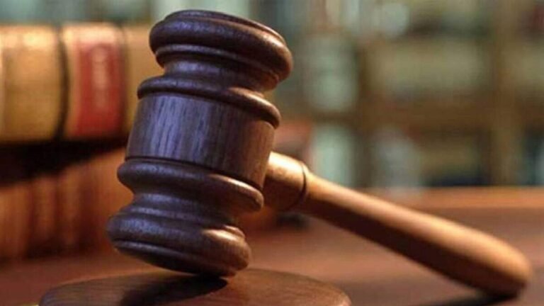 कोर्ट परिसर में होली कार्यक्रम में अश्लील डांस, हाईकोर्ट ने जज से मांगी सफाई