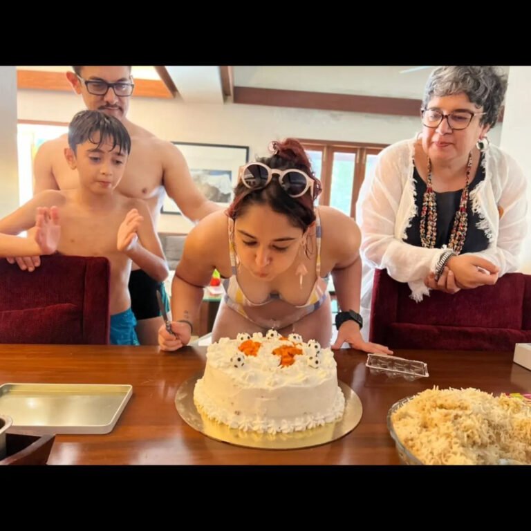 Happy Birthday Aamir Khan: अभिनेता आमिर खान की दुर्लभ अनदेखी पारिवारिक तस्वीरें