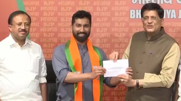 कांग्रेस के दिग्गज नेता ए.के. एंटनी के बेटे अनिल एंटनी ने थामा बीजेपी का दामन