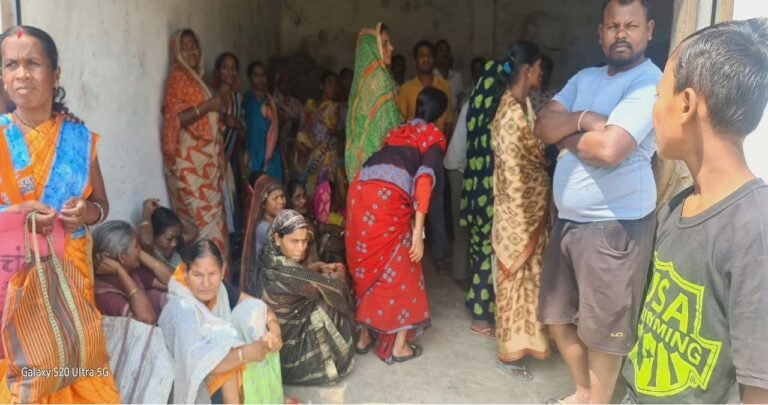सिवनी: मोबाइल सीडिंग और E-KYC बना आम जनता और राशन दुकान संचालक के लिए सिरदर्द