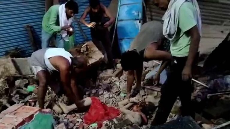 MP के MORENA में बड़ा हादसा: शौचालय की छत गिरी, दबने से महिला की मौत