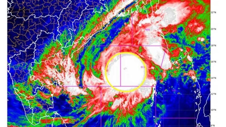 Cyclone Mocha updates: आज दोपहर तक बांग्लादेश, म्यांमार के तटों से टकराएगा शक्तिशाली सुपर चक्रवाती तूफान