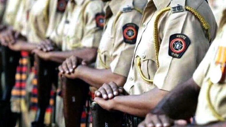 पुलिस कांस्टेबल भर्ती परीक्षा: क्या आप भी कर रहे है सरकारी नौकरी की तैयारी? तो जानिए पात्रता, आयु और चयन प्रक्रिया!