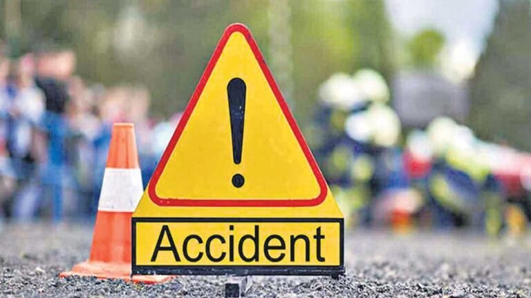 जबलपुर: शादी समारोह से लौट रहा चार पहिया वाहन पलटा, एक की मौत 10 लोग घायल