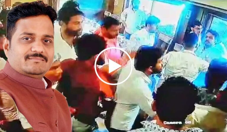 INDORE में BJYM कार्यकर्ताओं के बीच हुआ विवाद, जमकर चले घूंसे; प्रदेश अध्यक्ष वैभव पवार का फटा कुर्ता