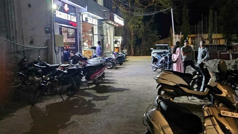 सिवनी: इंजीनियर चाय बनी नशेड़ियों का अड्डा, देर रात धमाचौकड़ी