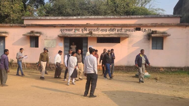 सिवनी: किसानों को समय पर नहीं मिल रहा किसान क्रेडिट कार्ड का लाभ