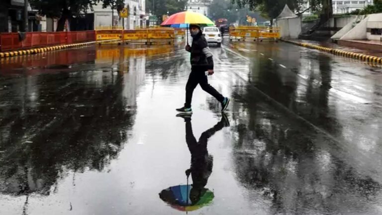 MP Weather : मध्यप्रदेश के इंदौर, उज्जैन समेत इन 15 जिलों में तगड़ी बारिश का अलर्ट, 3 वेदर सिस्टम सक्रीय