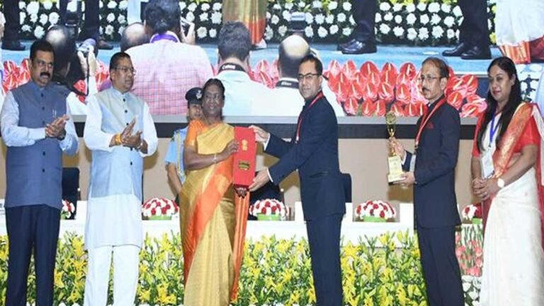 मध्यप्रदेश के सचिव राजस्व एवं आयुक्त भू-अभिलेख और 15 जिलों के कलेक्टर्स को मिला “भूमि सम्मान 2023” – DILRMP