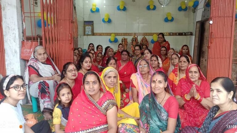 ओम शांति मंडली: 20 साल भक्ति का जश्न, निवासी उत्साहित