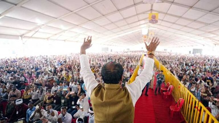 MP में अतिथि शिक्षकों का मानदेय हुआ दोगुना: जब रेग्युलर शिक्षक नहीं थे तब अतिथि शिक्षकों ने संभाली शिक्षण व्यवस्था – CM शिवराज