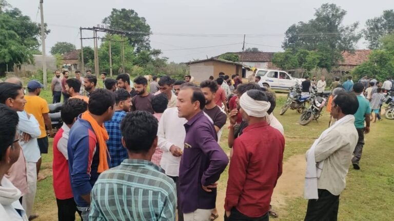 सिवनी: सड़कों पर उतरे किसान, वजह सूखी फसलें और बिजली कटौती; उग्र आंदोलन की चेतावनी