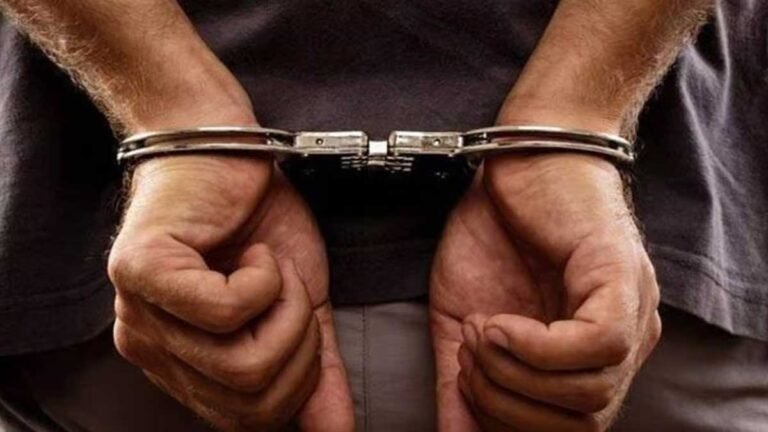 Indore Crime News: इंदौर में आधा दर्जन से ज्यादा मोबाइल चुराने का आरोप, 3 छात्र गिरफ्तार; बड़े नेटवर्क से जुड़े तार