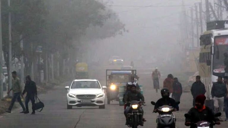 MP WEATHER: मध्यप्रदेश में भी माइचांग चक्रवात का असर, पारा लुढ़का; दिन में कोहरा