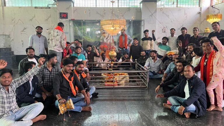 अयोध्या से सिवनी पहुंचे अक्षत कलश के दर्शन के लिए पहुंचे मठ मंदिर – विश्व हिंदू परिषद