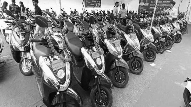 Free Scooty Yojana MP: मध्य प्रदेश के 7790 विद्यार्थियों को मिली नि:शुल्क Electric Scooter