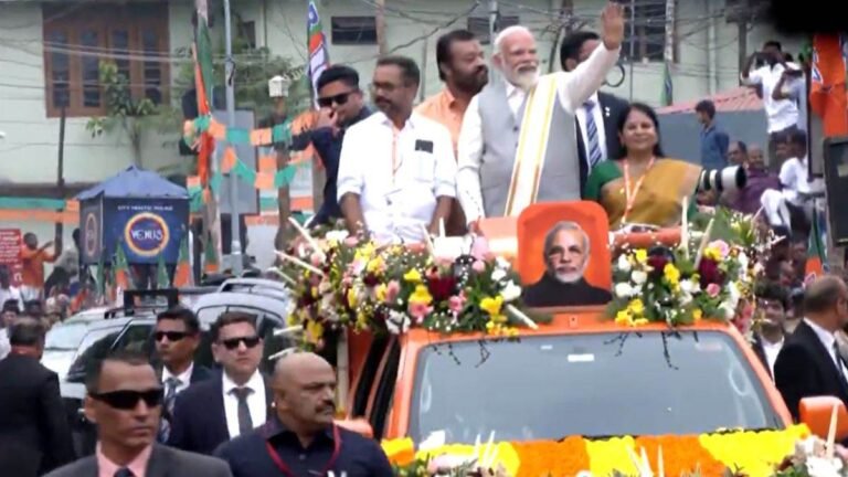MP NEWS: प्रधानमंत्री नरेंद्र मोदी ने विभिन्न योजनाओं के हितग्राहियों से किया संवाद
