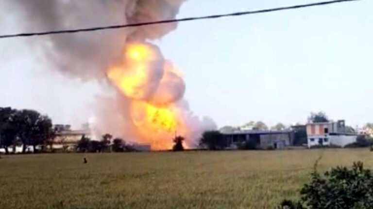 Harda Blast: एमपी के हरदा में पटाखा फैक्ट्री में ब्लास्ट, सैंकड़ो घरों में आग, कुछ लोगों की मौत की खबर