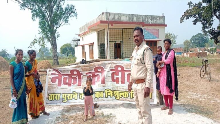 सिवनी: नेकी की दीवार के माध्यम से हुआ निः शुल्क कपड़ों का वितरन