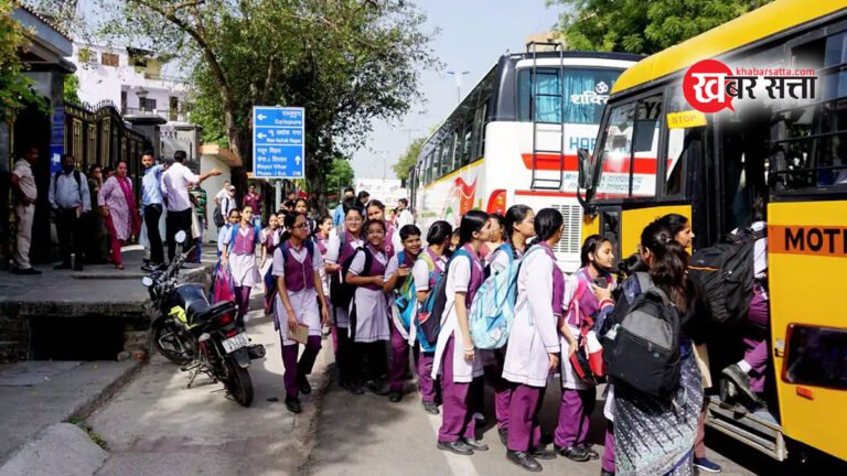 Delhi NCR School Bomb News: दिल्ली के लगभग 1000 स्कूलों को बम की धमकी, ‘काफिरों का बुरा हाल होगा…’ वाला ईमेल; एंटी बम स्क्वॉड मौके पर