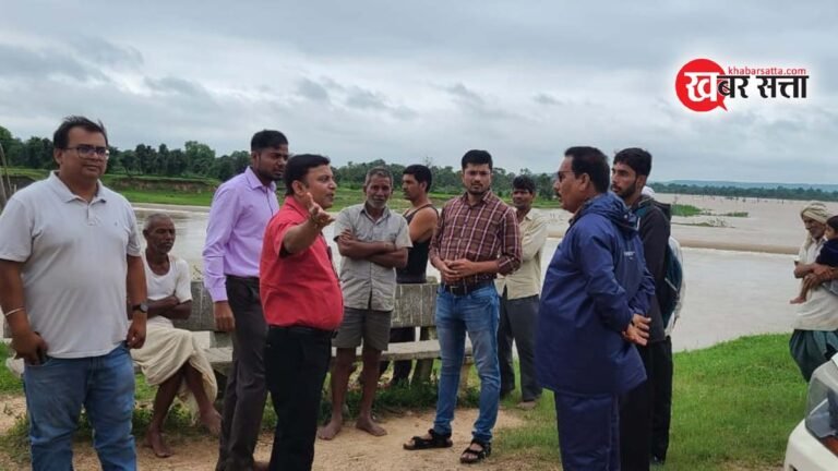 सिवनी: बरघाट SDM और तहसीलदार ने किया बाढ़ पीड़ित ग्रामों का भ्रमण, नेताजी लापता तो ग्रामीण बोले SDM और तहसीलदार है बरघाट के सच्चे सेवक!